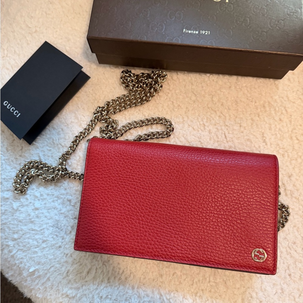 Gucci Red Pebbled Leather Chain Wallet with Gold Hardware